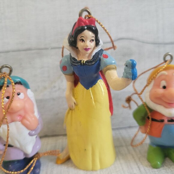 Snow White & Seven Dwarfs Hanging Figurines Set Ornaments Vintage - Picture 3 of 6